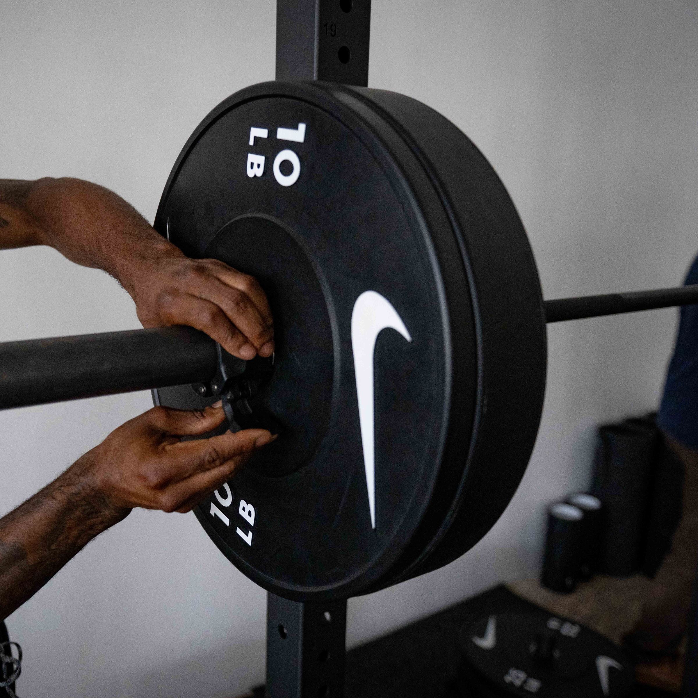 20 kg Nike Barbell and Plate Set